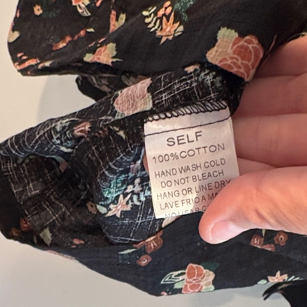 Brand new! Easel Black Floral Lace-Up Top - Picture 5 of 6